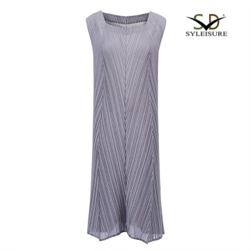 Women's Square Neck Pleated Loose Fit...