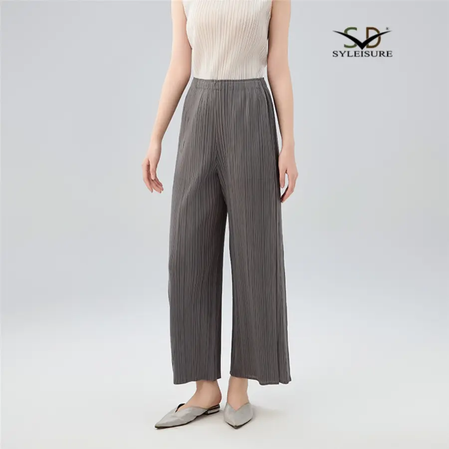 Women's Pleated Wide - Leg Pants