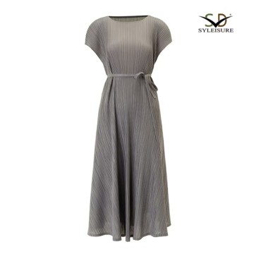 Women's Pleated Short - Sleeve Midi D...