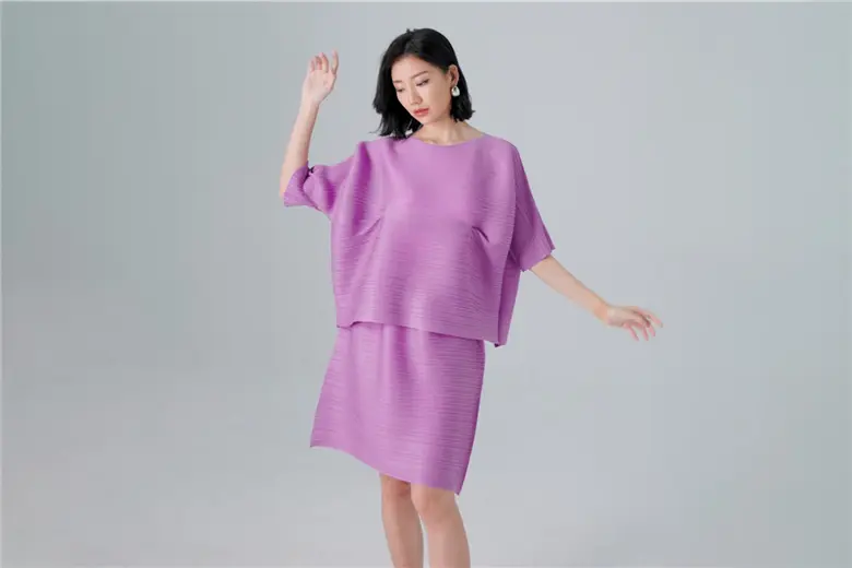 Women’s Pleated Two-Piece Skirt Set