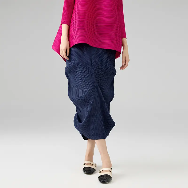 Women’s Pleated Midi Skirt – Textured...