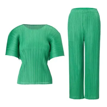 Women's Pleated Two-Piece Set – Short...