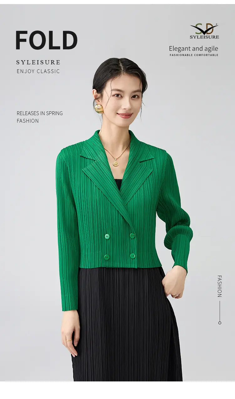Women's Pleated Cropped Blazer (5)