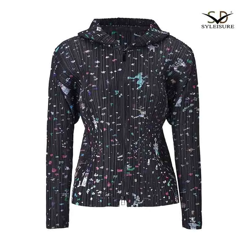 Women's Pleated Printed Hooded Jacket (1).jpg