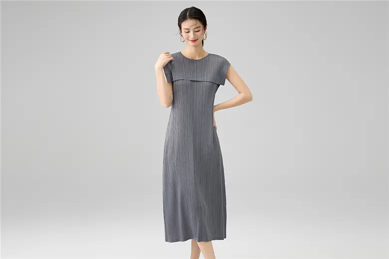 Sleeveless Pleated Midi Dress for Women