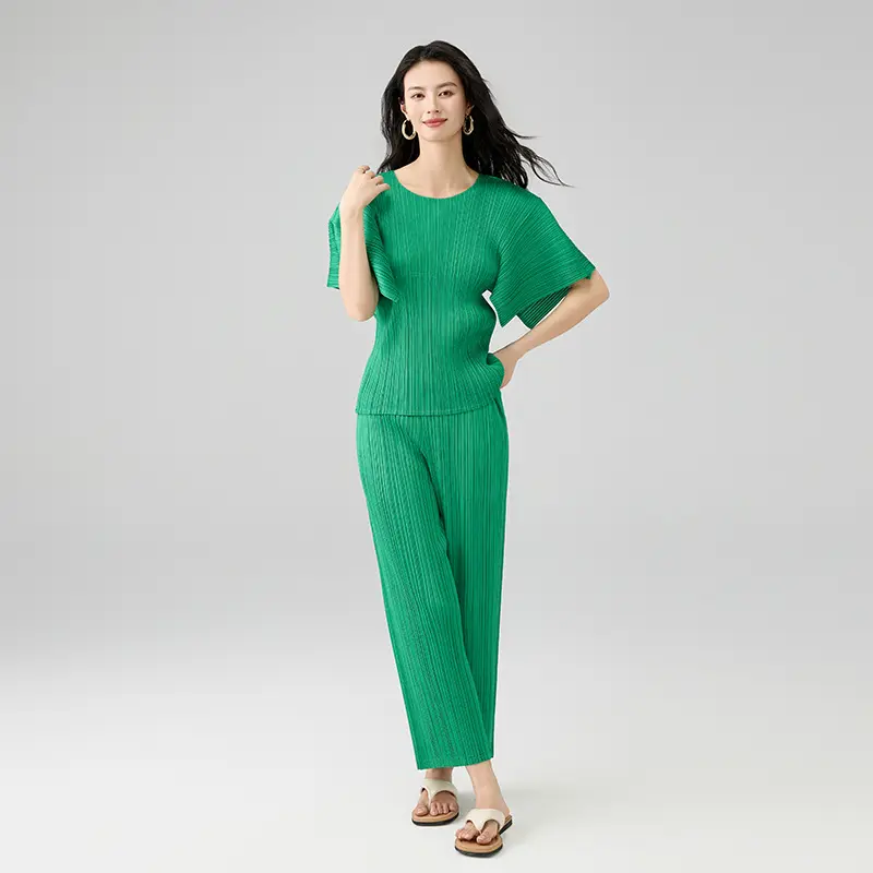 Short-Sleeve Top and Wide-Leg Pants (3).jpg