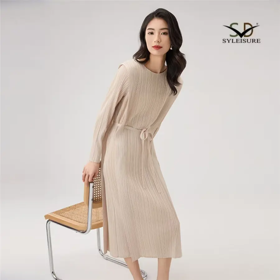 Women's Pleated Long - Sleeve Midi Dress