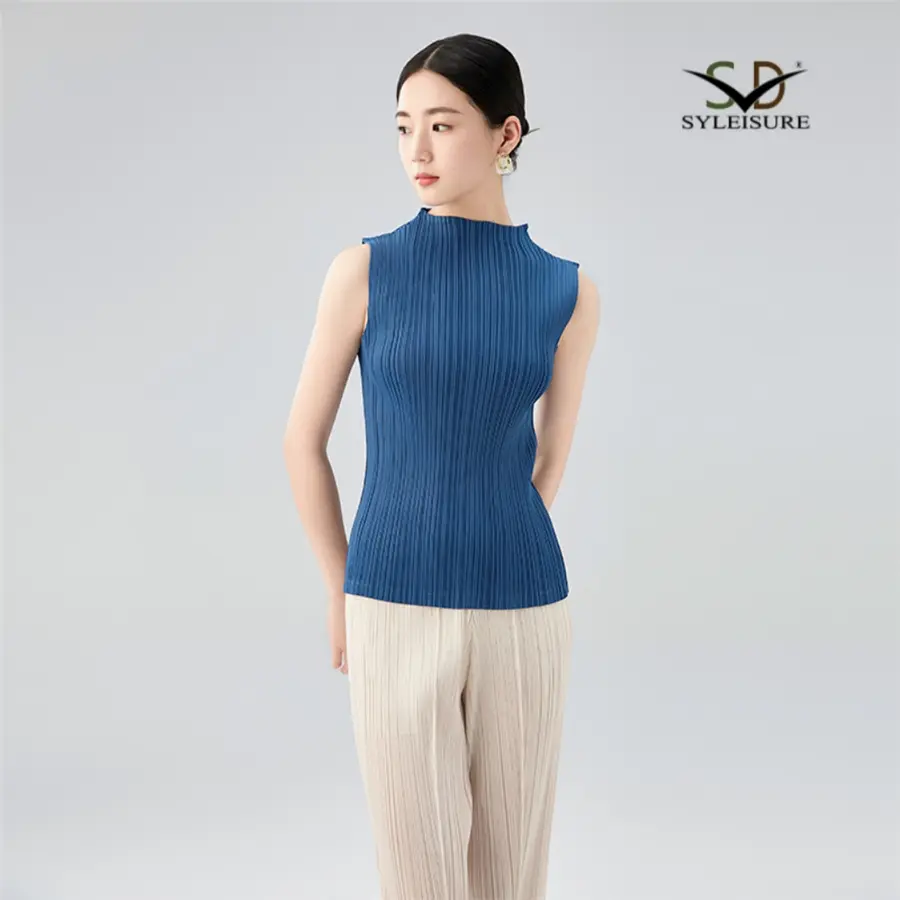 Mock Neck Top (4).jpg