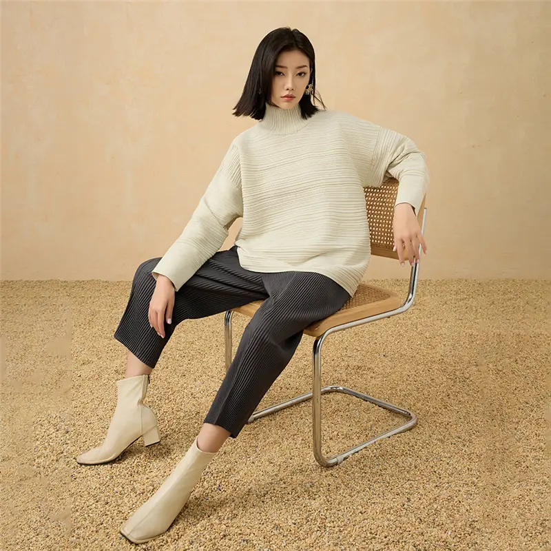 Women's Pleated Turtleneck Oversized Top (4).jpg