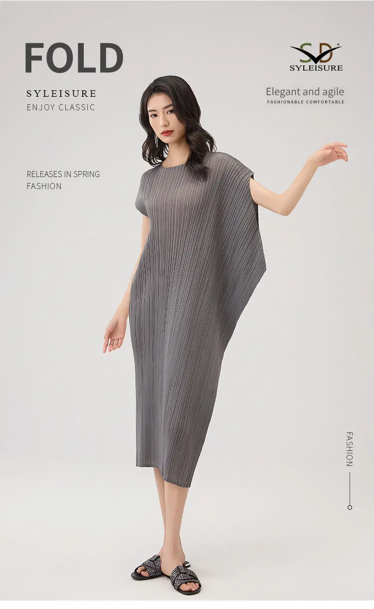 Women's Pleated Loose - Fit Midi Dress (5)