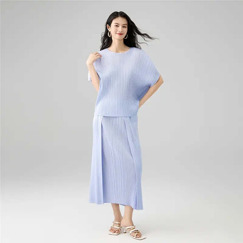 Elegant Pleated Two-Piece Skirt Set for Women (6).jpg