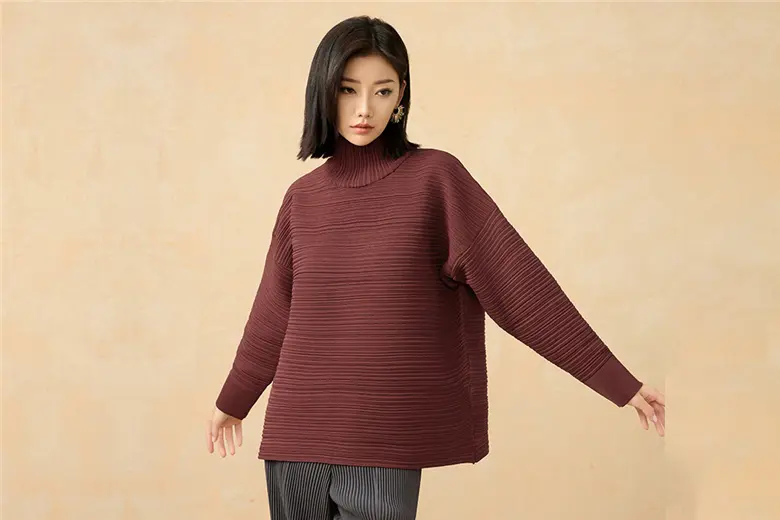 Women's Pleated Turtleneck Oversized Top