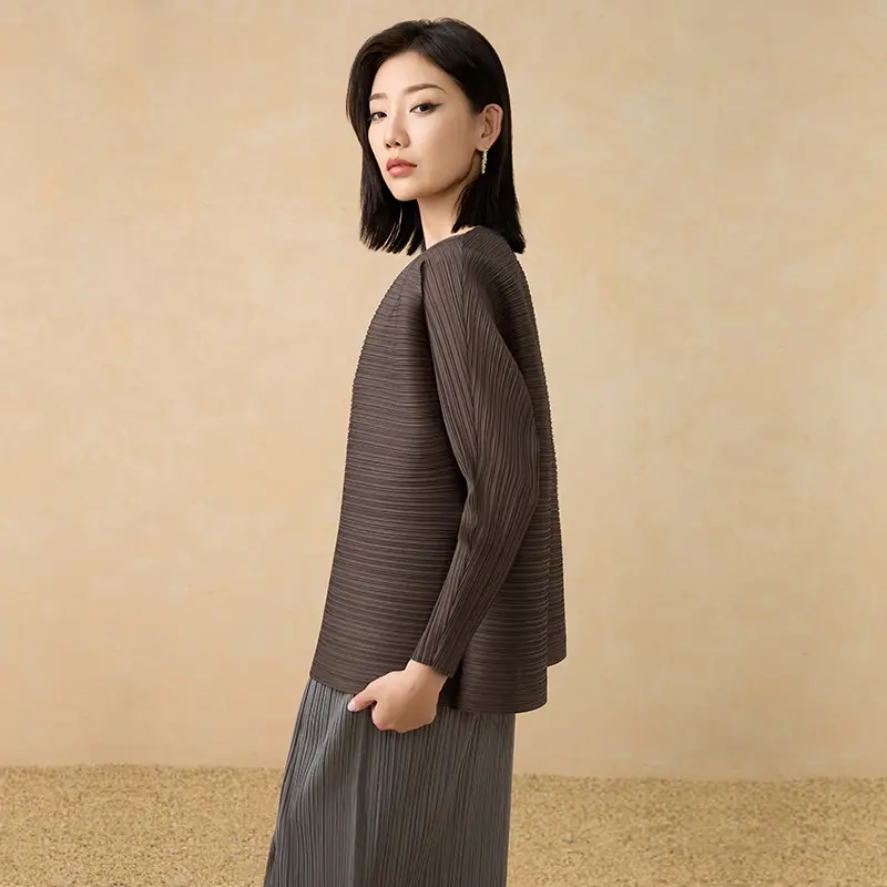 Women's Pleated Lightweight Outerwear Jacket (5).jpg