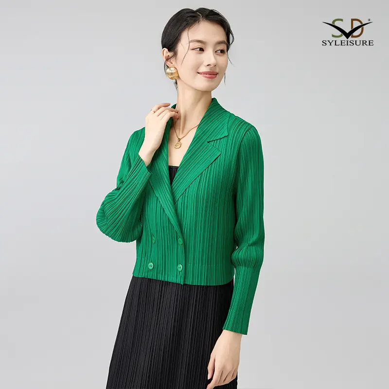 Women's Pleated Cropped Blazer (4).jpg