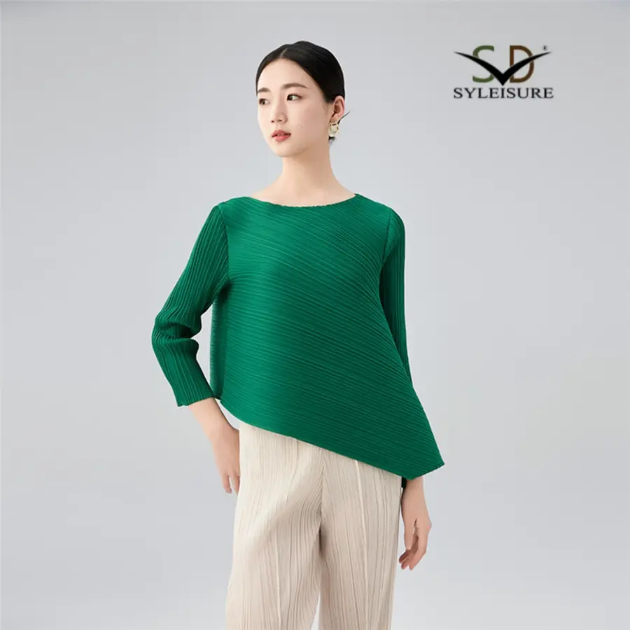Quarter Sleeve Pleated Asymmetric Top (3).jpg