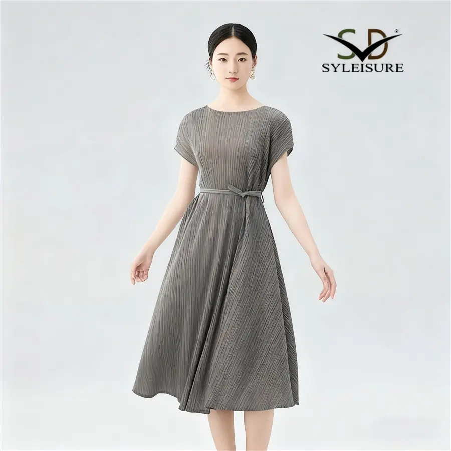 Women's Pleated Short - Sleeve Midi Dress (4).jpg