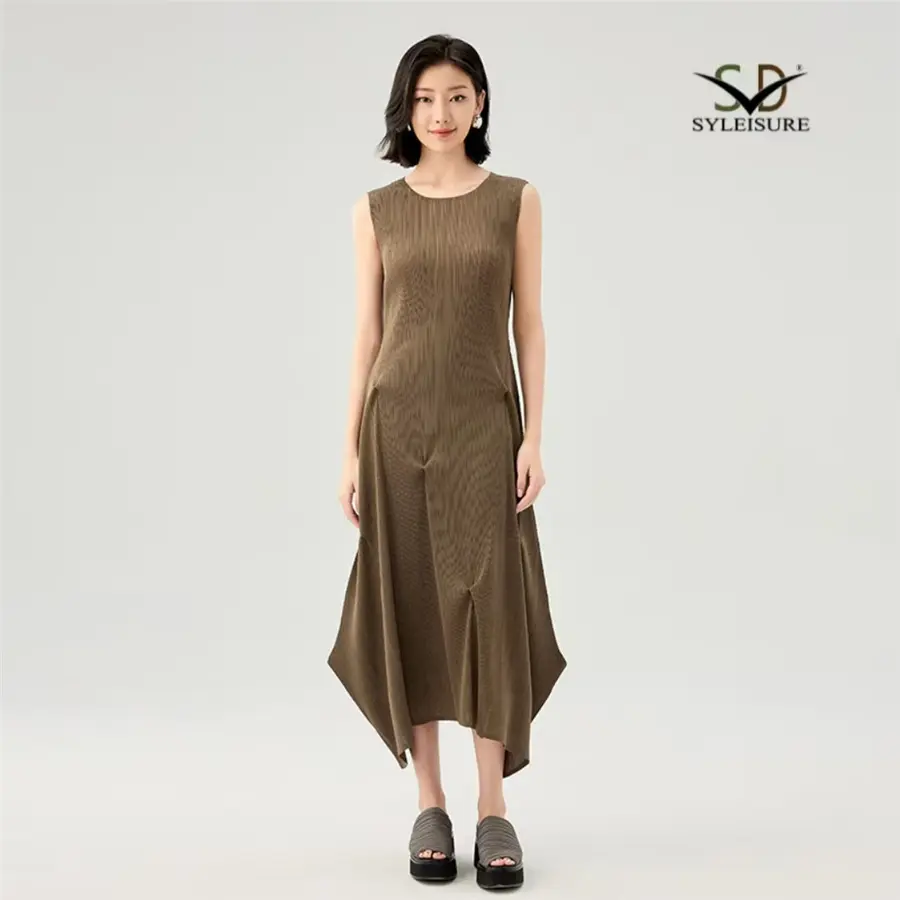 Women's Short - Sleeve Pleated Midi Dress (4).jpg