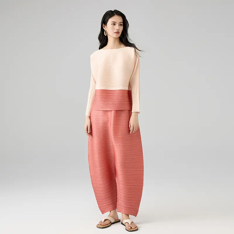 Women’s Colorblock Pleated Long Sleev...