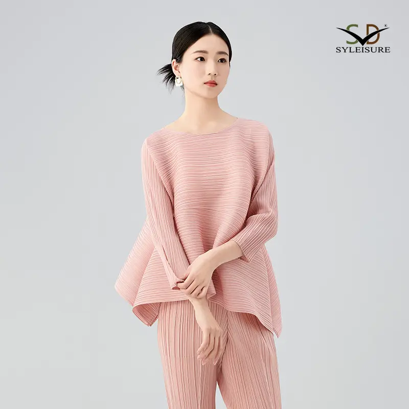 Women's Pleated Long - Sleeve Asymmet...