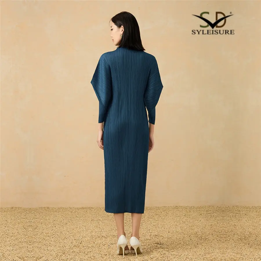 Loose Fit Midi Dress (4).jpg