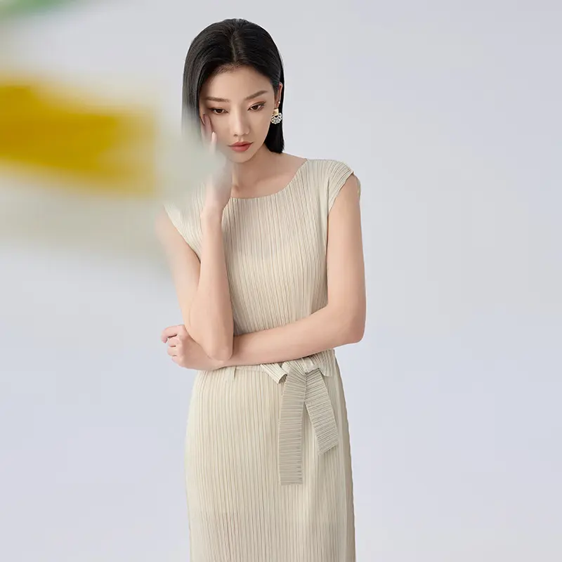 JXSY Leisure Debuts Its New Pleated Dress Collection: Minimalist Architecture Meets Soft Femininity