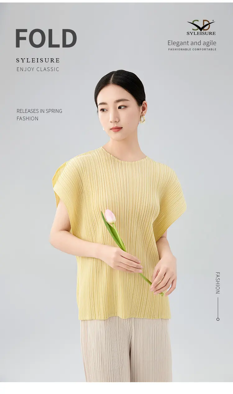 Women's Pleated Short - Sleeve Top (5)