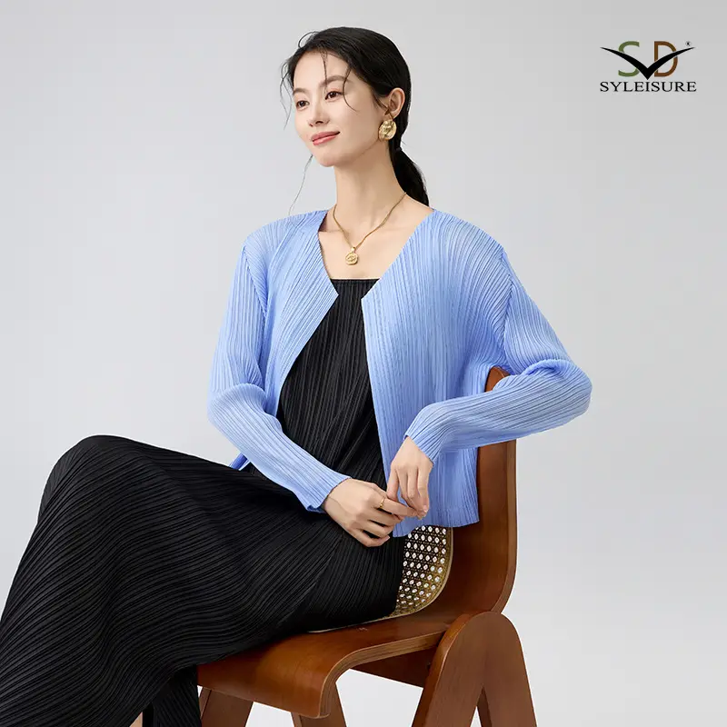 Women's Pleated Long - Sleeve Cardigan (4).jpg